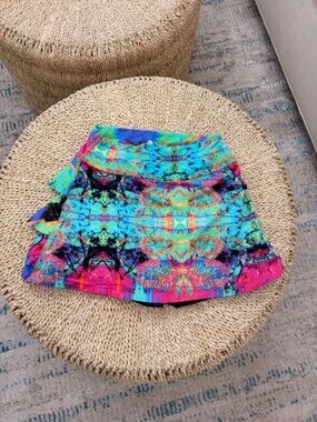 Dona jo Bright Color Patterned Shakira Skirt/Skort 13.5", Size 1/S